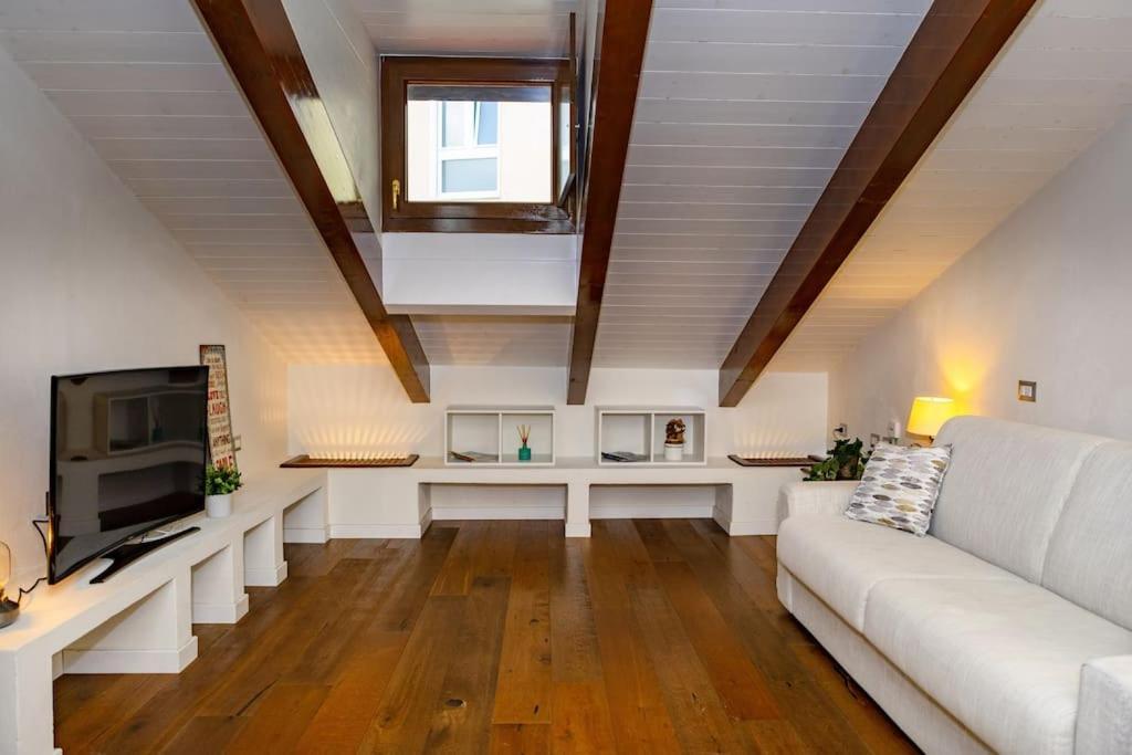 Canonica Attic Apartment Milano Ngoại thất bức ảnh